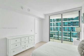 1300 S Miami Ave in Miami, FL - Foto de edificio - Building Photo