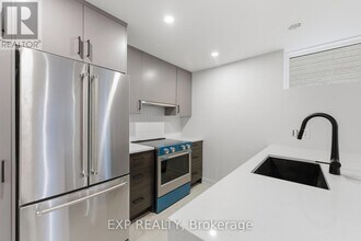 514 Roosevelt Ave in Ottawa, ON - Building Photo - Building Photo