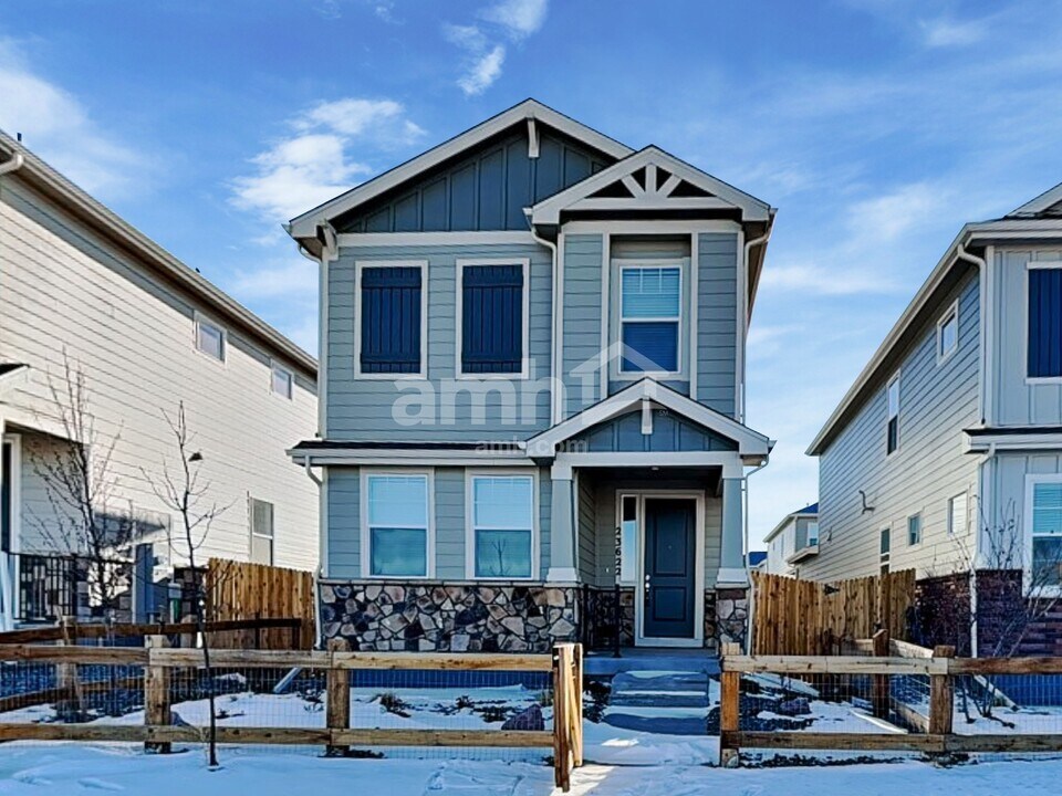 23622 E 3rd Pl in Aurora, CO - Foto de edificio