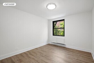 357 W 11th St in New York, NY - Building Photo - Building Photo