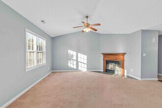 105 Gamble Way in Hubert, NC - Building Photo - Building Photo