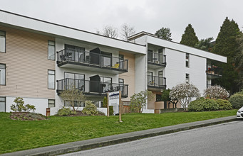 Royal Terrace Apartments in New Westminster, BC - Building Photo - Building Photo