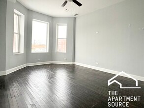 3539 W Grenshaw St, Unit 2 in Chicago, IL - Building Photo - Building Photo