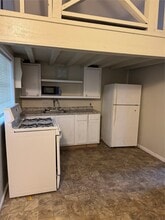 900 Mohawk Dr in Montgomery, TX - Building Photo - Building Photo