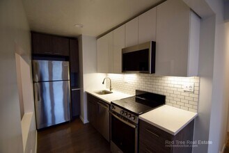 19 Peterborough St, Unit 17 in Boston, MA - Building Photo - Building Photo