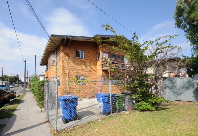 1101 W 18th St in Los Angeles, CA - Building Photo - Building Photo