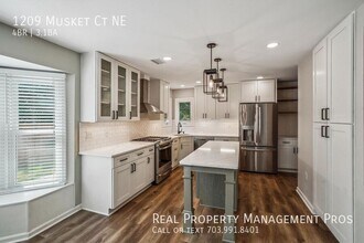 1209 Musket Ct NE in Leesburg, VA - Foto de edificio - Building Photo