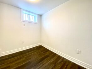 254 Sanatorium Rd in Hamilton, ON - Building Photo - Building Photo