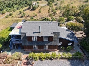 335 Rainbow Crest Rd in Fallbrook, CA - Building Photo - Building Photo