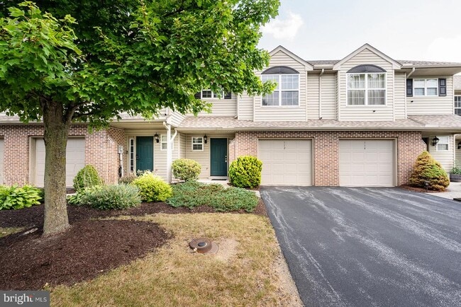 property at 112 Hawk Ct