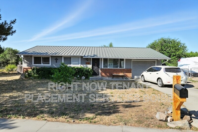10159 W Vixen Dr in Boise, ID - Building Photo