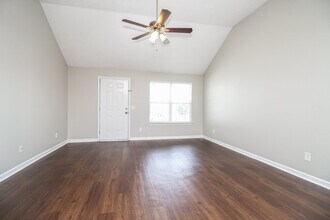 925 Sky Valley Trail in Smyrna, TN - Building Photo - Building Photo