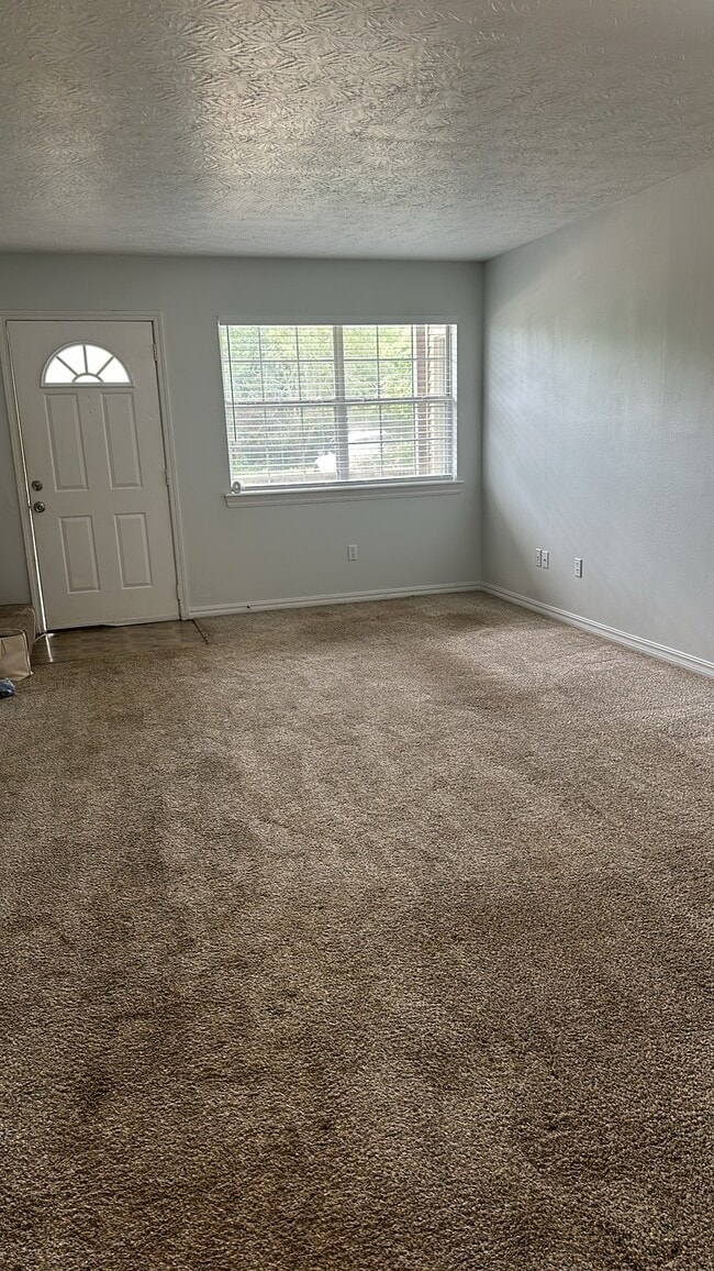 2 Green Meadow Ln in Eureka Springs, AR - Building Photo - Building Photo