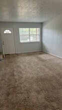 2 Green Meadow Ln in Eureka Springs, AR - Building Photo - Building Photo