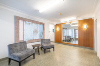 390 Irwin Miller in Ottawa, ON - Building Photo - Lobby