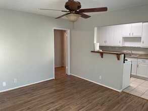 3918 Christina Rd, Unit C in Chino, CA - Foto de edificio - Building Photo