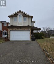283 Grey Fox Dr in Kitchener, ON - Building Photo