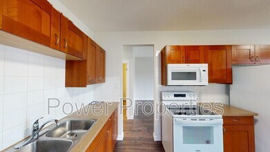 116 Sabrina Way SW in Calgary, AB - Building Photo - Building Photo