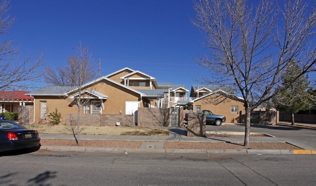 1111 Silver Ave SW in Albuquerque, NM - Foto de edificio - Building Photo