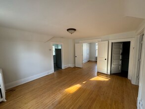 1826 Pierce St NE in Minneapolis, MN - Building Photo - Building Photo