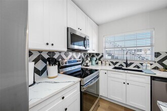 1433 S Belcher Rd in Clearwater, FL - Building Photo - Building Photo