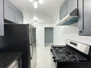 2754 W North Shore Ave in Chicago, IL - Building Photo - Building Photo