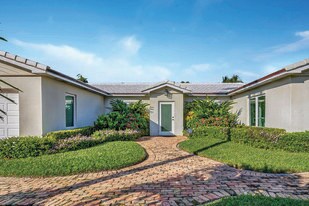 107 E Inlet Dr in Palm Beach, FL - Building Photo