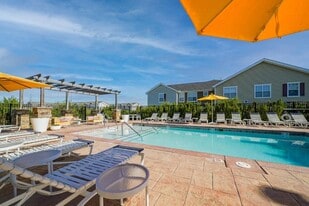 Lodge at Heritage Lakes in Lincoln, NE - Building Photo