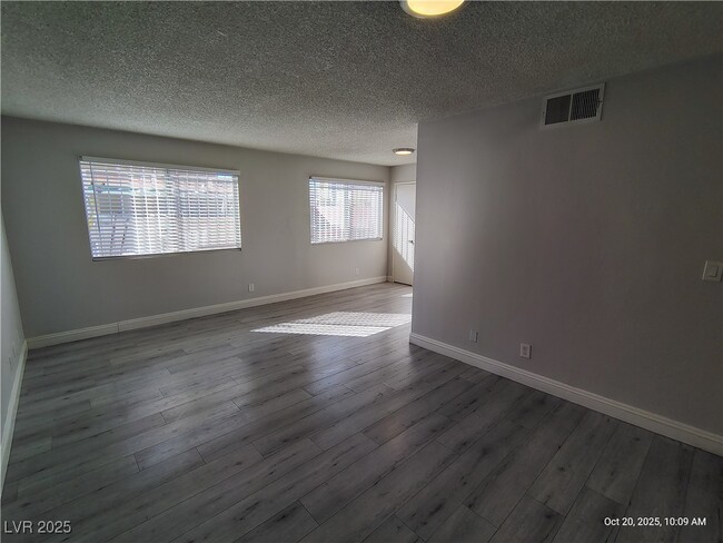 property at 3663 Kolendo Ct