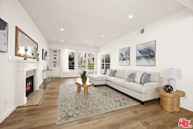 10640 Wilkins Ave in Los Angeles, CA - Building Photo - Building Photo