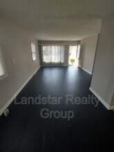5611 Johnsontown Rd in Louisville, KY - Building Photo - Building Photo