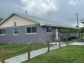 2850 Hinda Rd in Palm Beach Gardens, FL - Building Photo