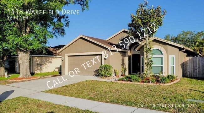 1418 Wakefield Dr in Brandon, FL - Building Photo - Building Photo