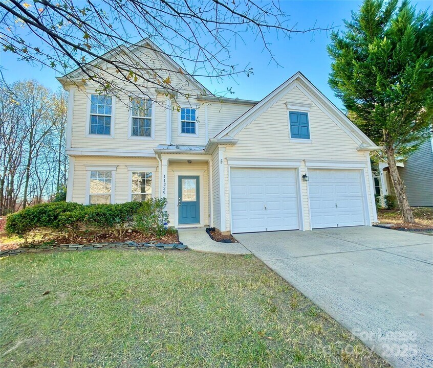 11220 Cypress View Dr in Charlotte, NC - Building Photo