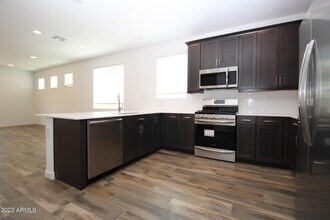 17108 W Fallen Leaf Ln in Surprise, AZ - Building Photo - Building Photo