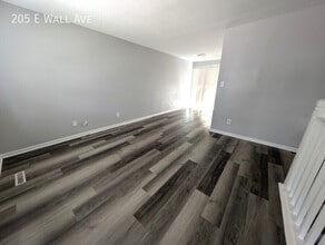 205 E Wall Ave in Des Moines, IA - Building Photo - Building Photo