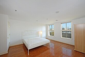 812 Grand St in Hoboken, NJ - Building Photo - Building Photo