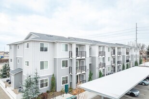 Maple Grove in Boise, ID - Building Photo