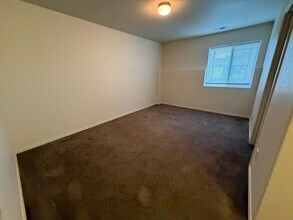 4905 Montague Ln in Pasco, WA - Building Photo - Building Photo