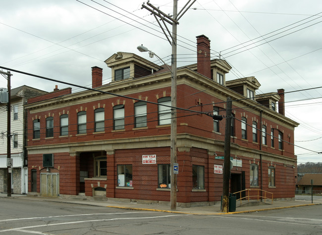 300 Helen St in Mckees Rocks, PA - Building Photo - Building Photo