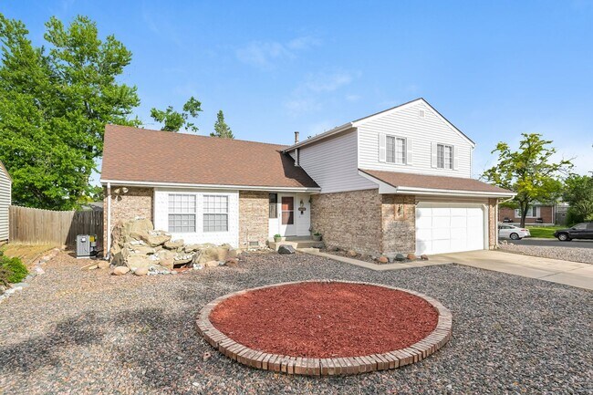 property at 2272 S Dearborn St