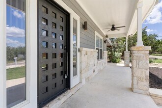 10101 Twin Lake Loop in Dripping Springs, TX - Building Photo - Building Photo