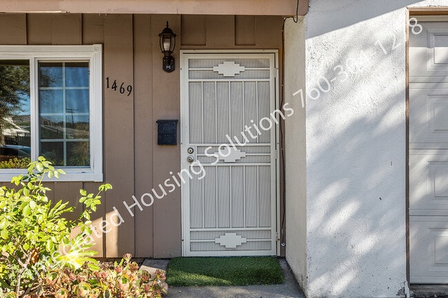 1469 E Mission Ave in Escondido, CA - Building Photo - Building Photo