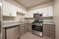 Monterey Manor Apartments in Albuquerque, NM - Building Photo - Building Photo