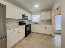 609 S State Rd 7 in Margate, FL - Building Photo