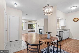 12276 Fort Buffalo Cir in Fairfax, VA - Building Photo - Building Photo