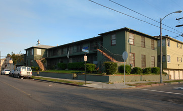 450 W 20th St in Long Beach, CA - Building Photo - Building Photo