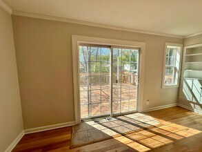 5221 W 71st St in Prairie Village, KS - Building Photo - Building Photo