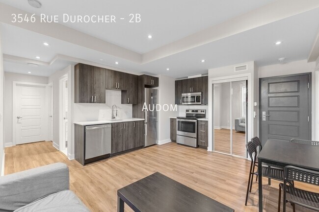 3546 Rue Durocher in Montréal, QC - Building Photo - Building Photo