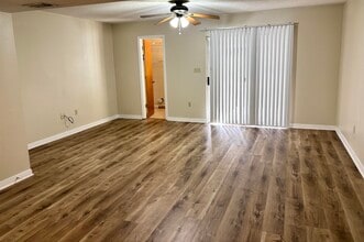 2 Cinderella Ln NW in Fort Walton Beach, FL - Building Photo - Building Photo